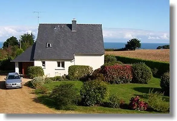 Komforthaus Mit Traumgarten Und Meerblick Plouha